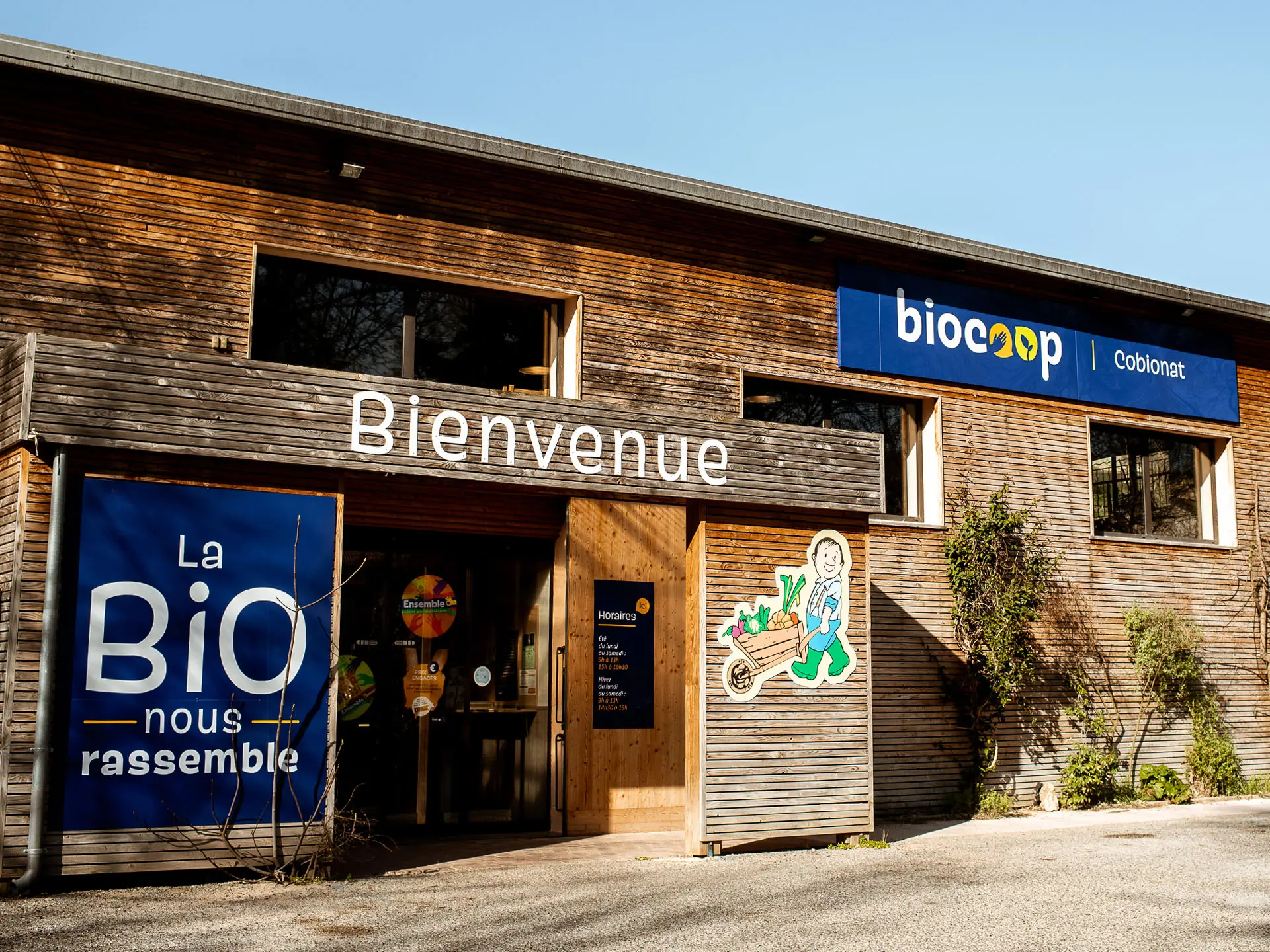 Devanture du magasin Biocoop Cobionat, le magasin bio où est né le logiciel PlaniBio